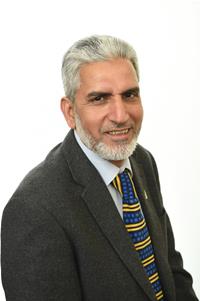 Profile image for Councillor Parwaiz Akhtar